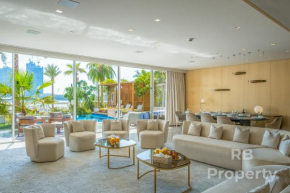 FIVE Palm Beach Villa - Three Floors, Private Pool, Jacuzzi, Dubai